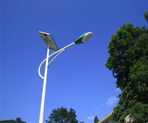 河南太阳能路灯厂家解析 太阳能路灯在连续阴雨天究竟能亮多久？